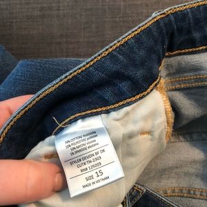 Carly Jean Los Angeles Cropped Boyfriend Jeans